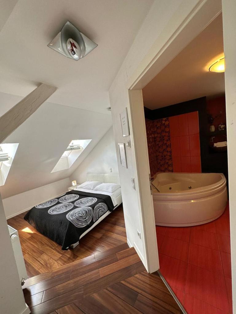Jacuzzi Apartment - Center Zagreb Exterior photo